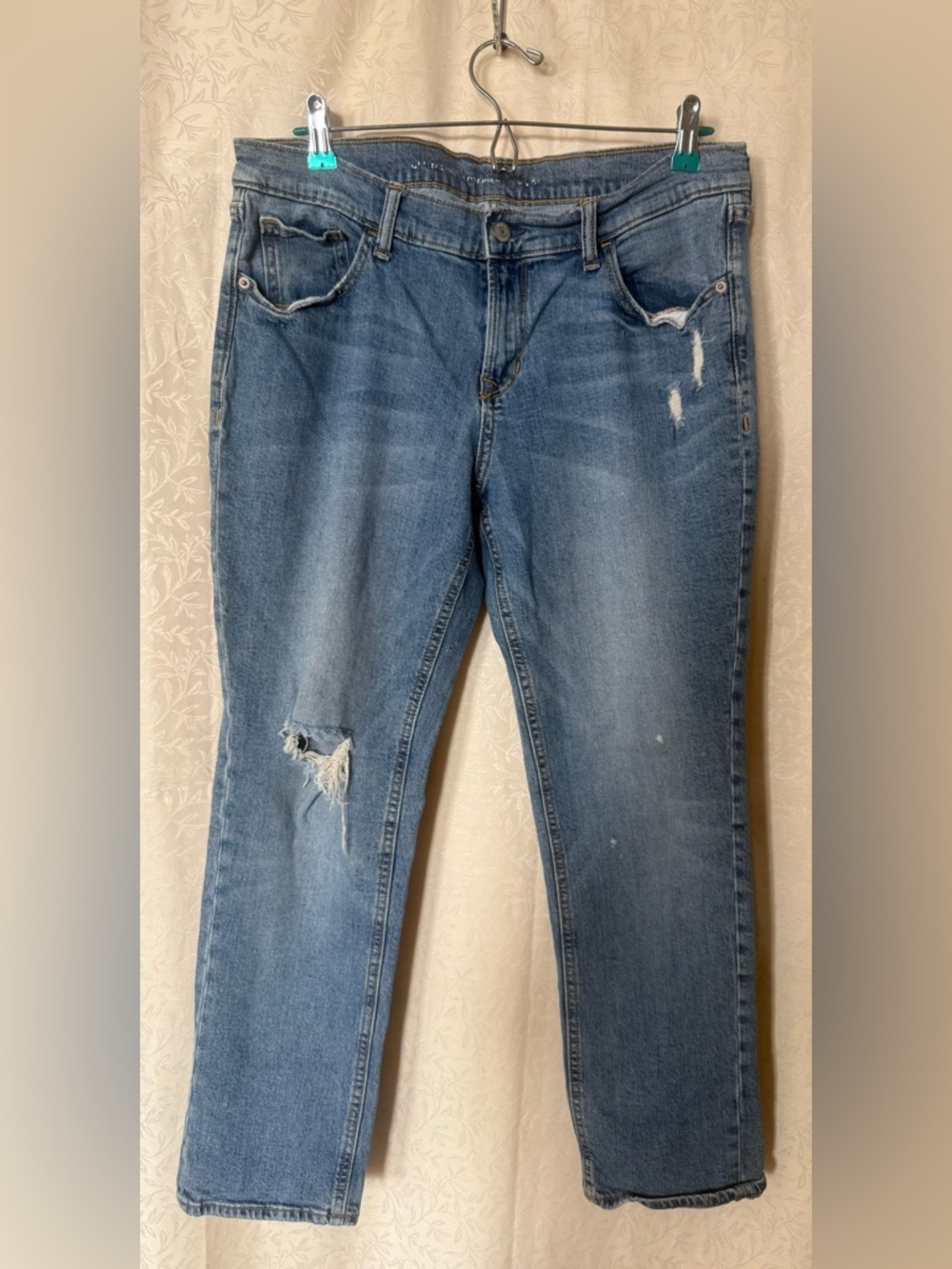 Old Navy Jeans, Women’s Size 12 Blue Denim Distressed Curvy Boyfriend Jeans